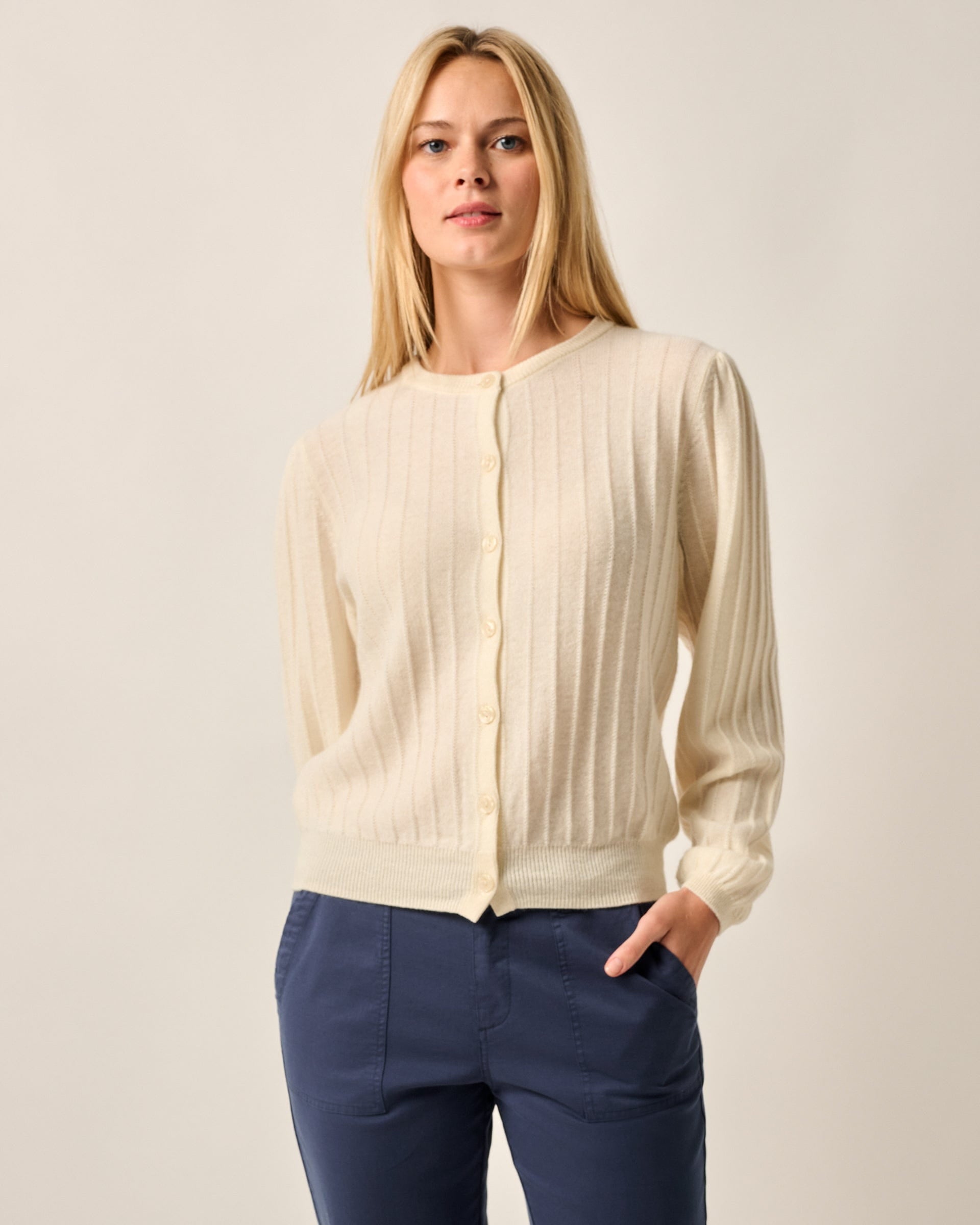 SP25_WOMENS_OF_ALMA_JWSW100180_VANILLA_003_98a00993-deb7-4273-9e65-e144681f7c96