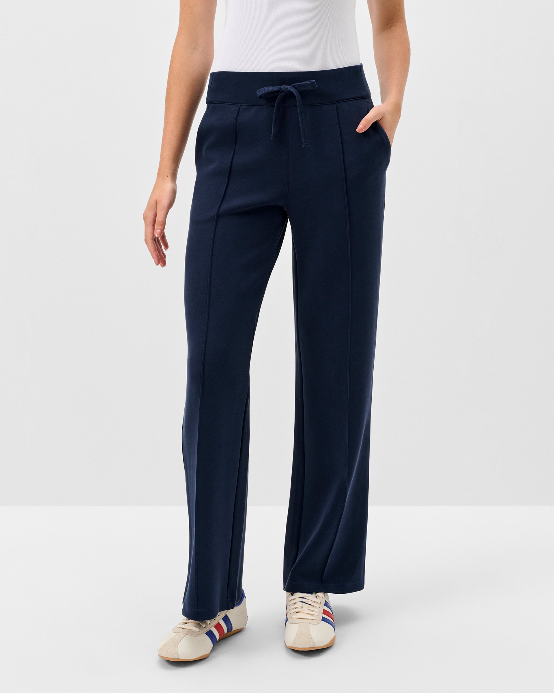 SP26_WOMENS_OF_JWPA100140_BROOKIE_NAVY_058