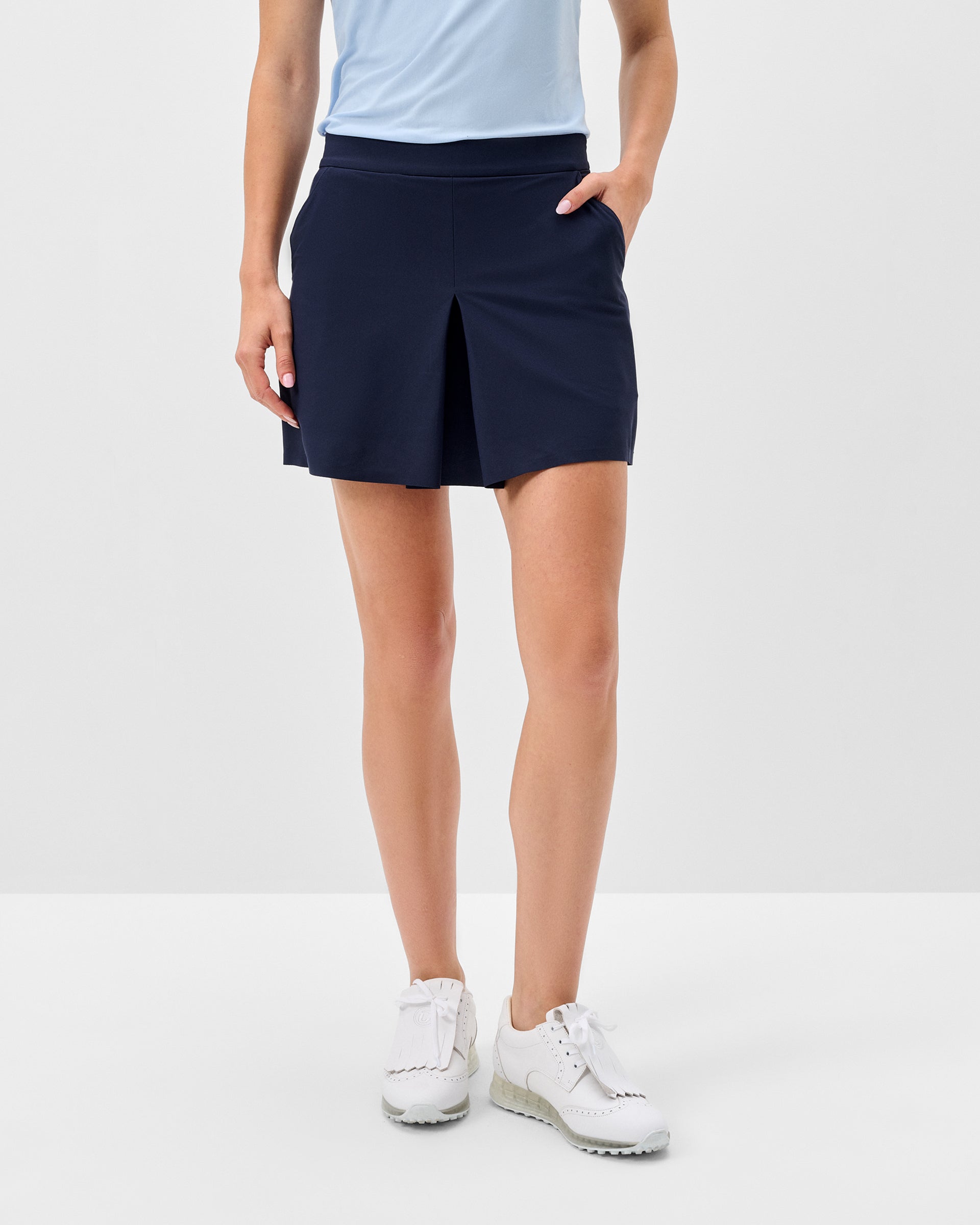 SP26_WOMENS_OF_JWSR100100_MCKENNA_NAVY_033_1a6ba8c6-6039-4bca-997c-05e01c00b8b6